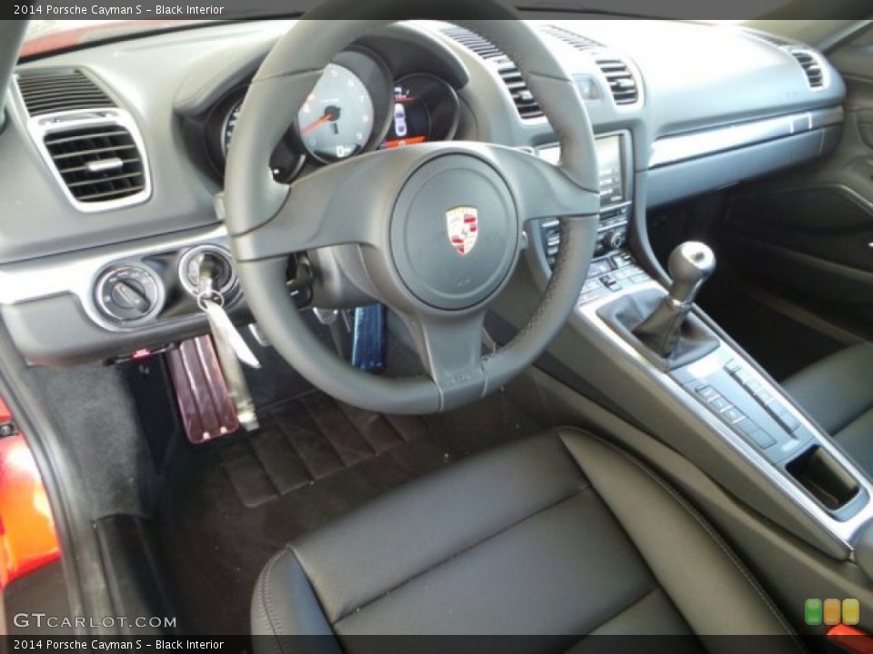 Black Interior Photo for the 2014 Porsche Cayman S #91617843