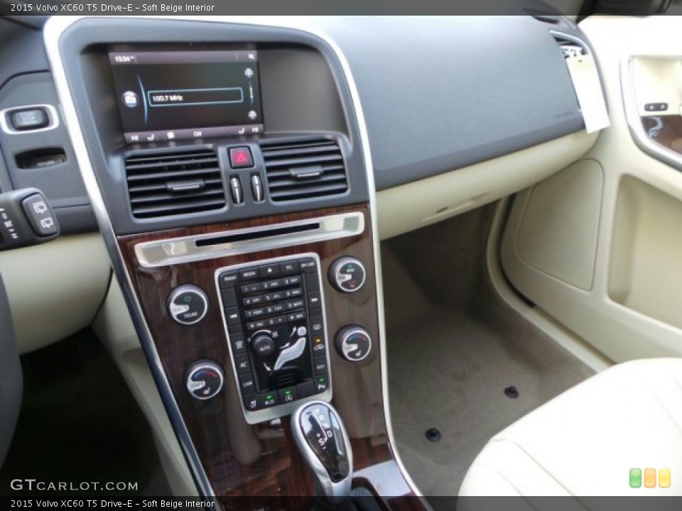 Soft Beige Interior Dashboard for the 2015 Volvo XC60 T5 Drive-E #91623369