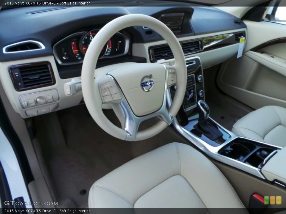 Soft Beige Interior Photo for the 2015 Volvo XC70 T5 Drive-E #91626723