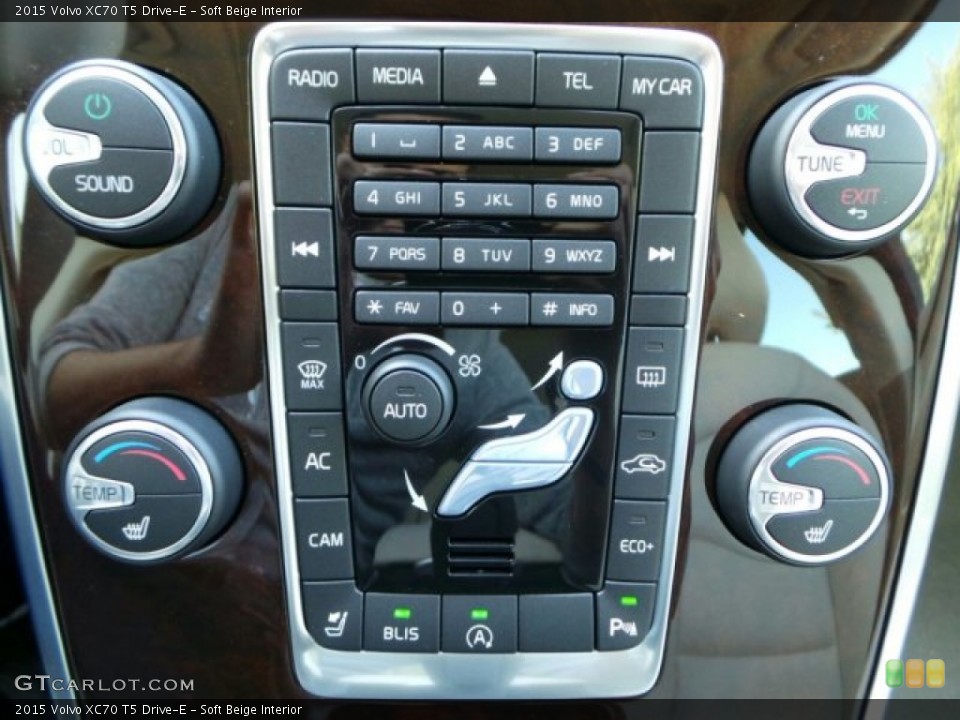 Soft Beige Interior Controls for the 2015 Volvo XC70 T5 Drive-E #91626911