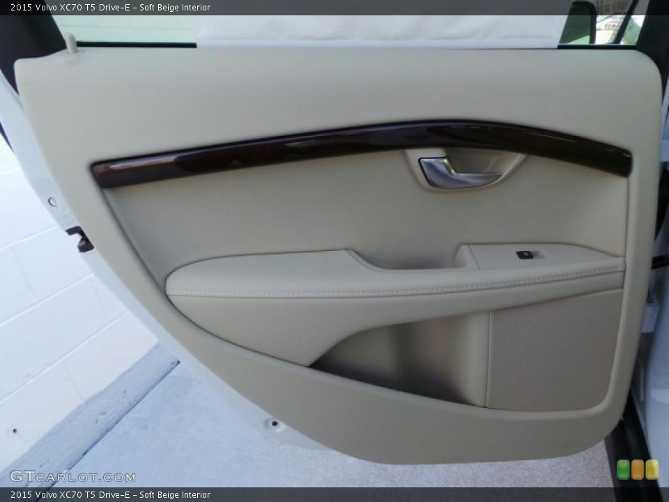 Soft Beige Interior Door Panel for the 2015 Volvo XC70 T5 Drive-E #91626951