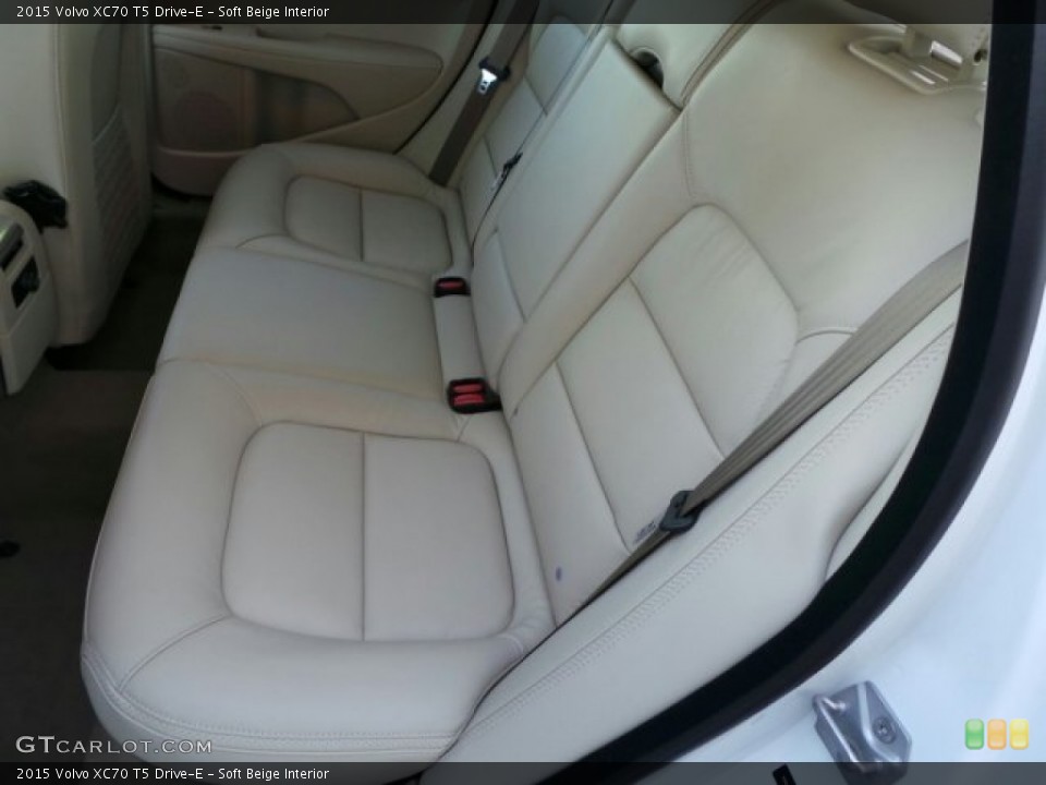 Soft Beige Interior Rear Seat for the 2015 Volvo XC70 T5 Drive-E #91626987