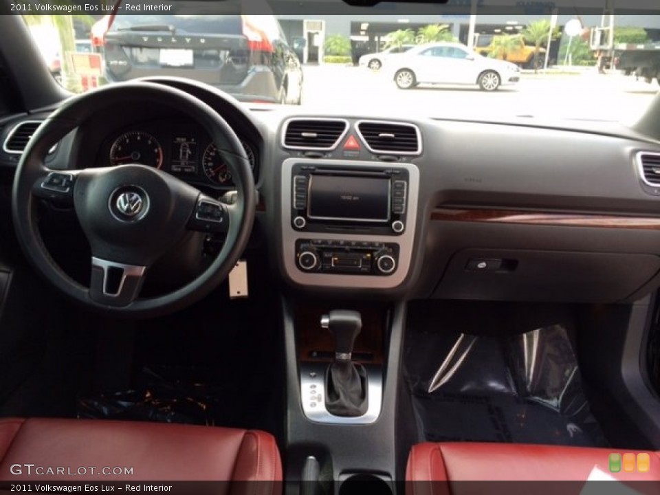 Red Interior Dashboard for the 2011 Volkswagen Eos Lux #91650104