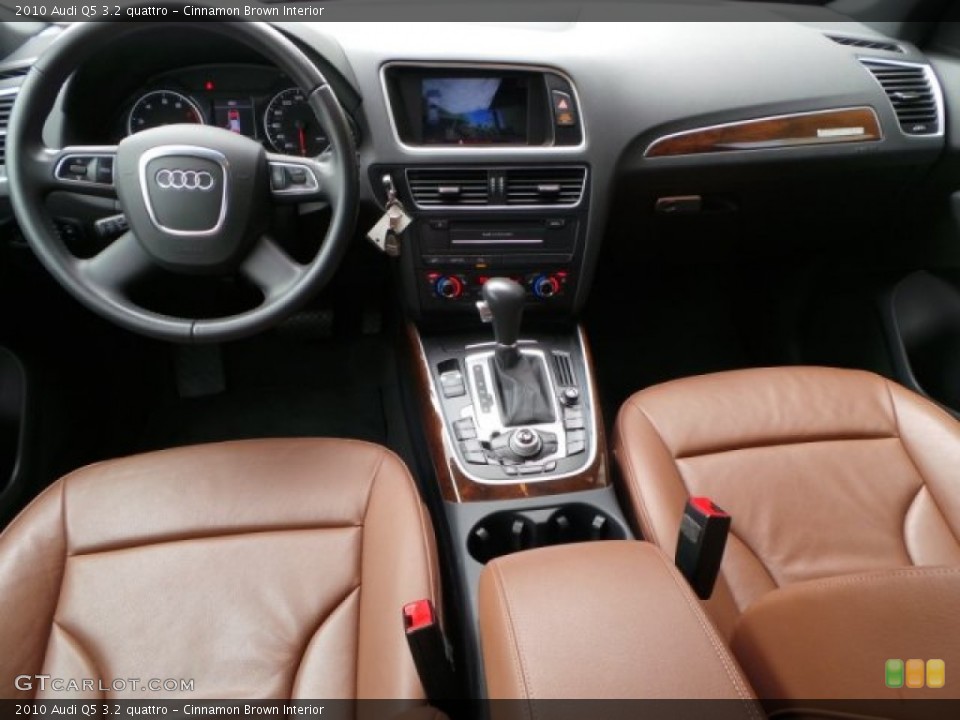 Cinnamon Brown Interior Dashboard for the 2010 Audi Q5 3.2 quattro #91651586