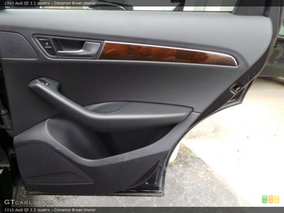 Cinnamon Brown Interior Door Panel for the 2010 Audi Q5 3.2 quattro #91651669
