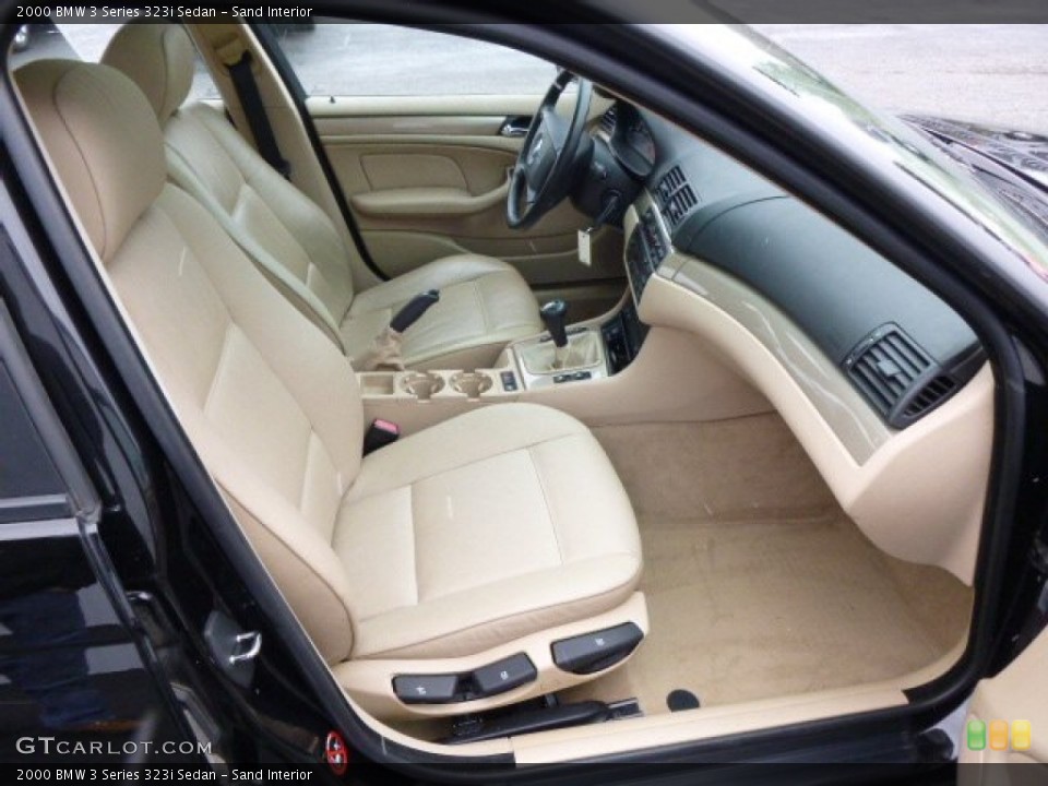 Sand Interior Photo for the 2000 BMW 3 Series 323i Sedan #91660388