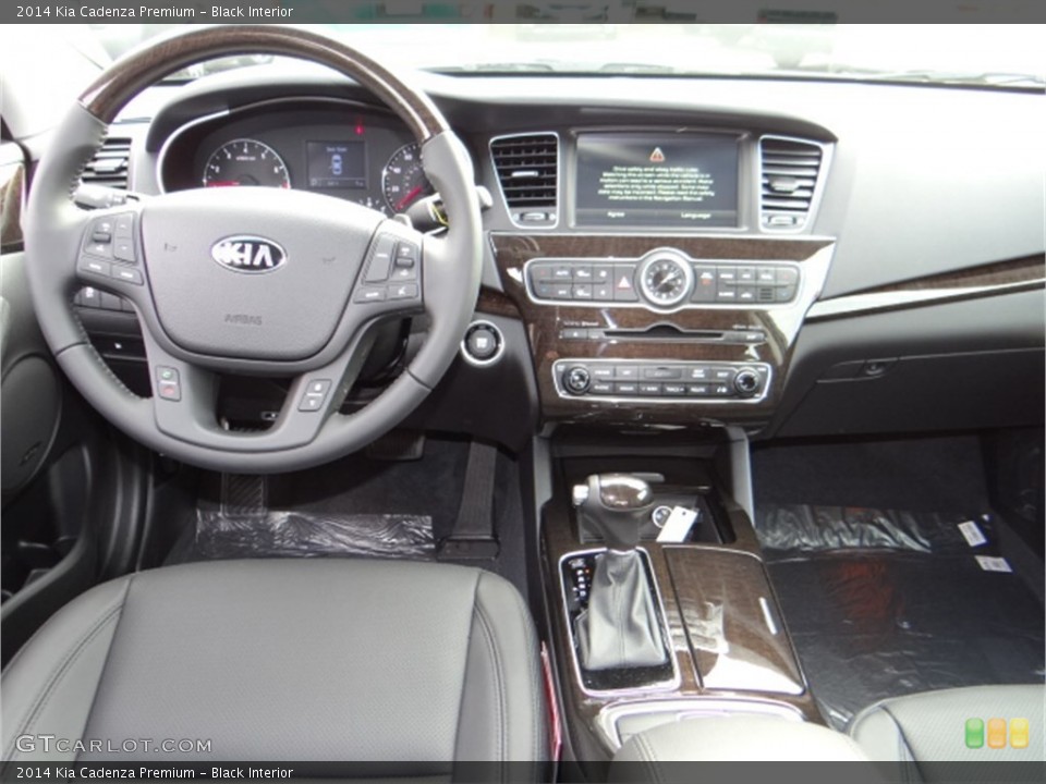 Black Interior Dashboard for the 2014 Kia Cadenza Premium #91682150