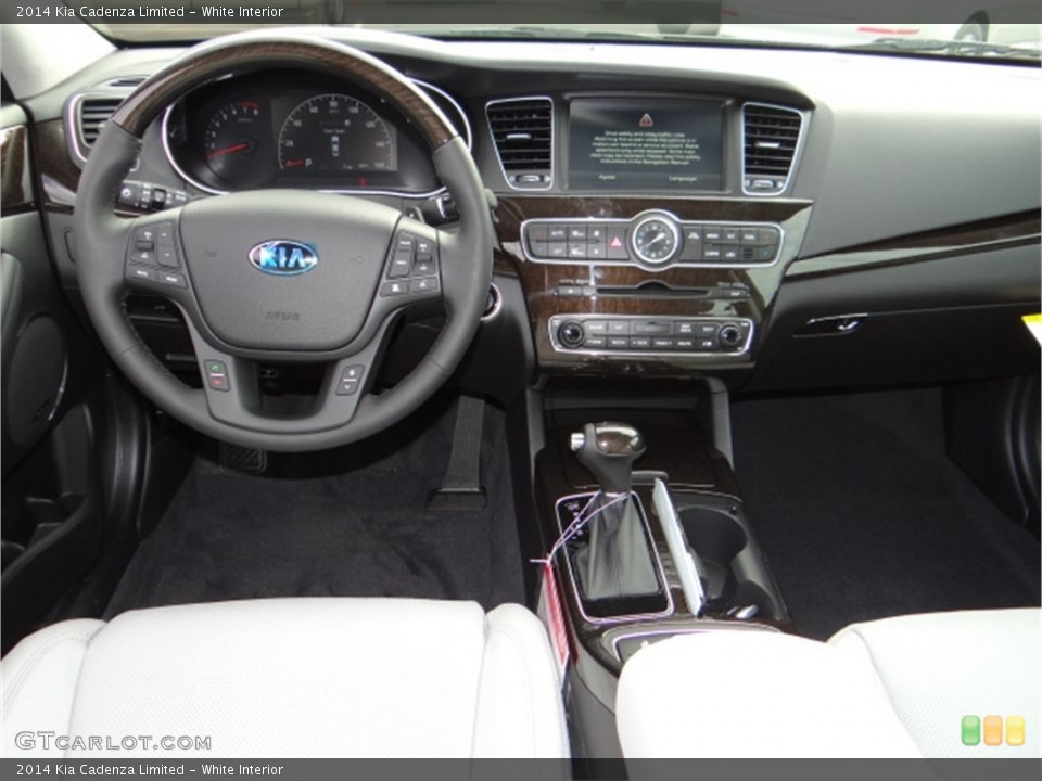 White Interior Dashboard for the 2014 Kia Cadenza Limited #91682543