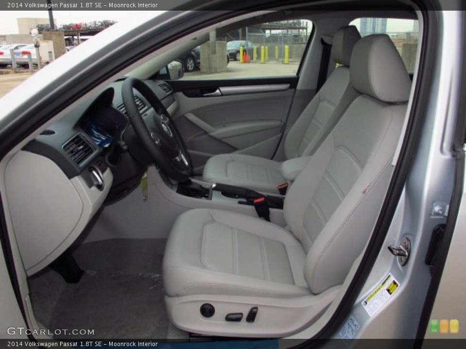 Moonrock Interior Photo for the 2014 Volkswagen Passat 1.8T SE #91686551