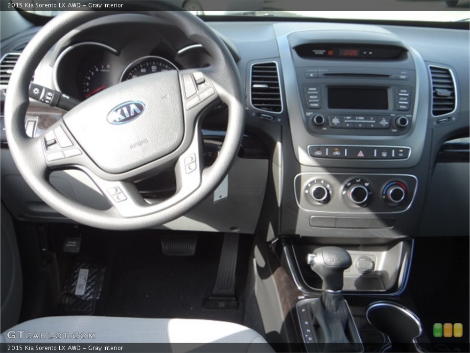 Gray Interior Dashboard for the 2015 Kia Sorento LX AWD #91697324