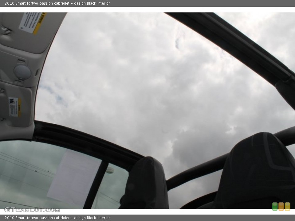 design Black Interior Sunroof for the 2010 Smart fortwo passion cabriolet #91702472