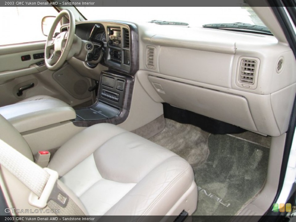 Sandstone Interior Dashboard for the 2003 GMC Yukon Denali AWD #91744042