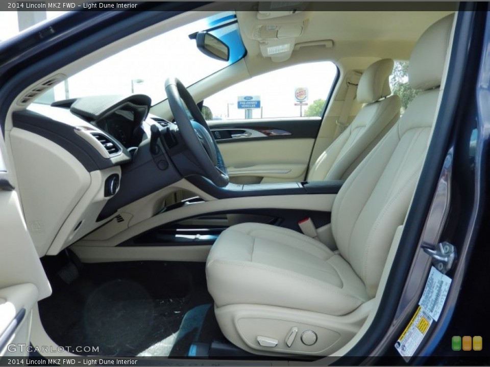 Light Dune Interior Photo for the 2014 Lincoln MKZ FWD #91765729