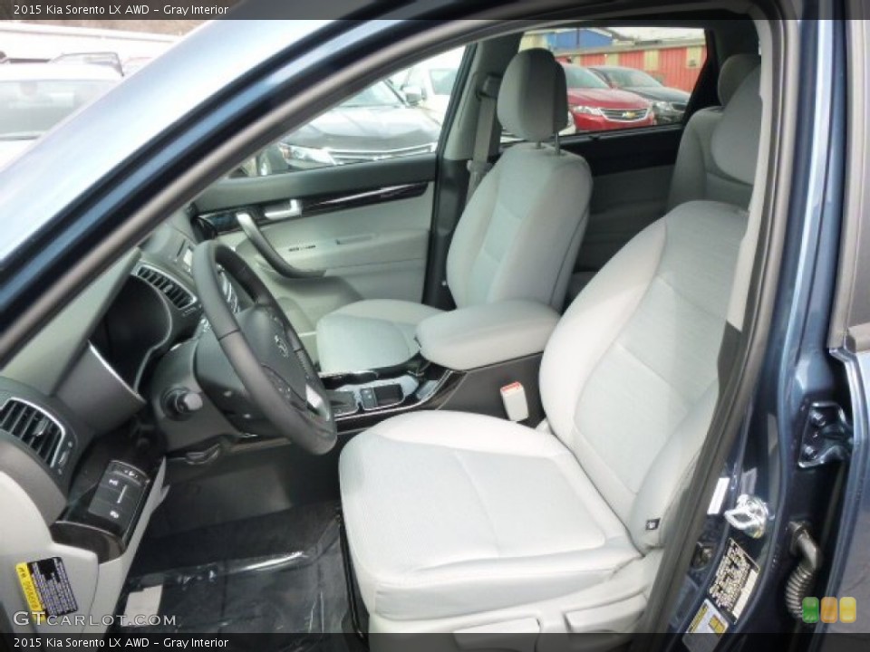 Gray Interior Photo for the 2015 Kia Sorento LX AWD #91796582