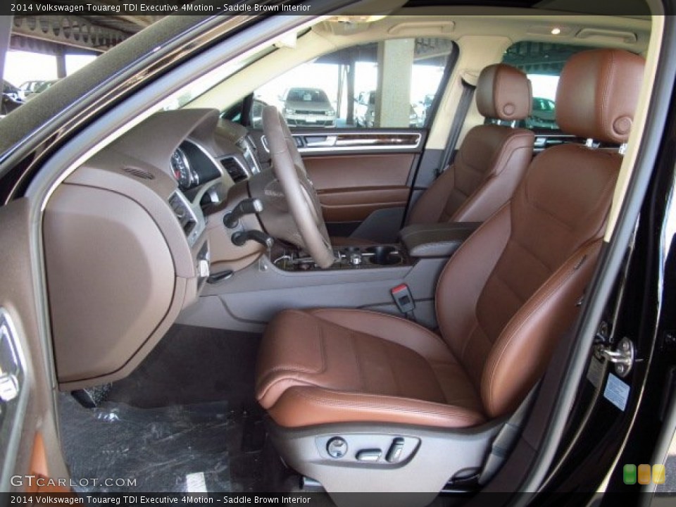 Saddle Brown Interior Photo for the 2014 Volkswagen Touareg TDI Executive 4Motion #91811723