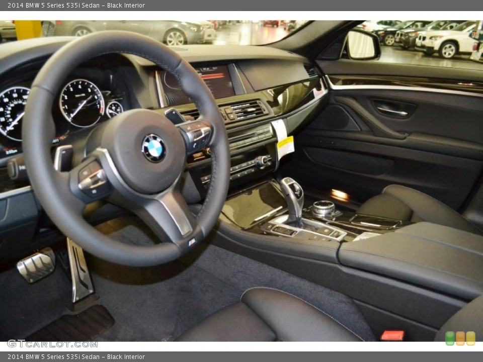 Black Interior Photo for the 2014 BMW 5 Series 535i Sedan #91831685
