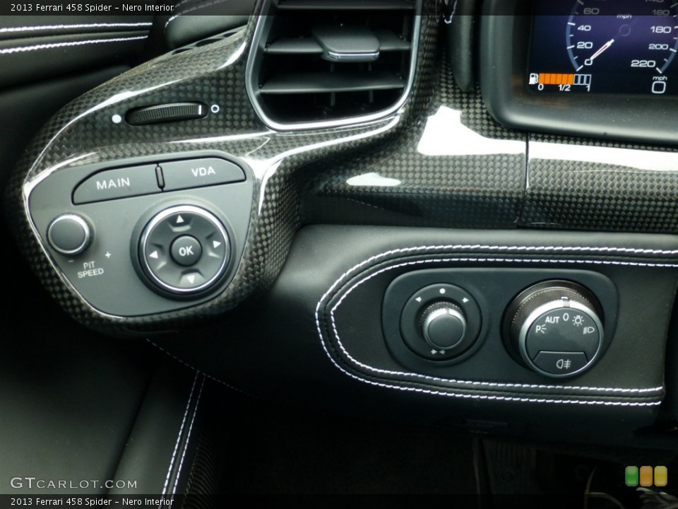 Nero Interior Controls for the 2013 Ferrari 458 Spider #91831988