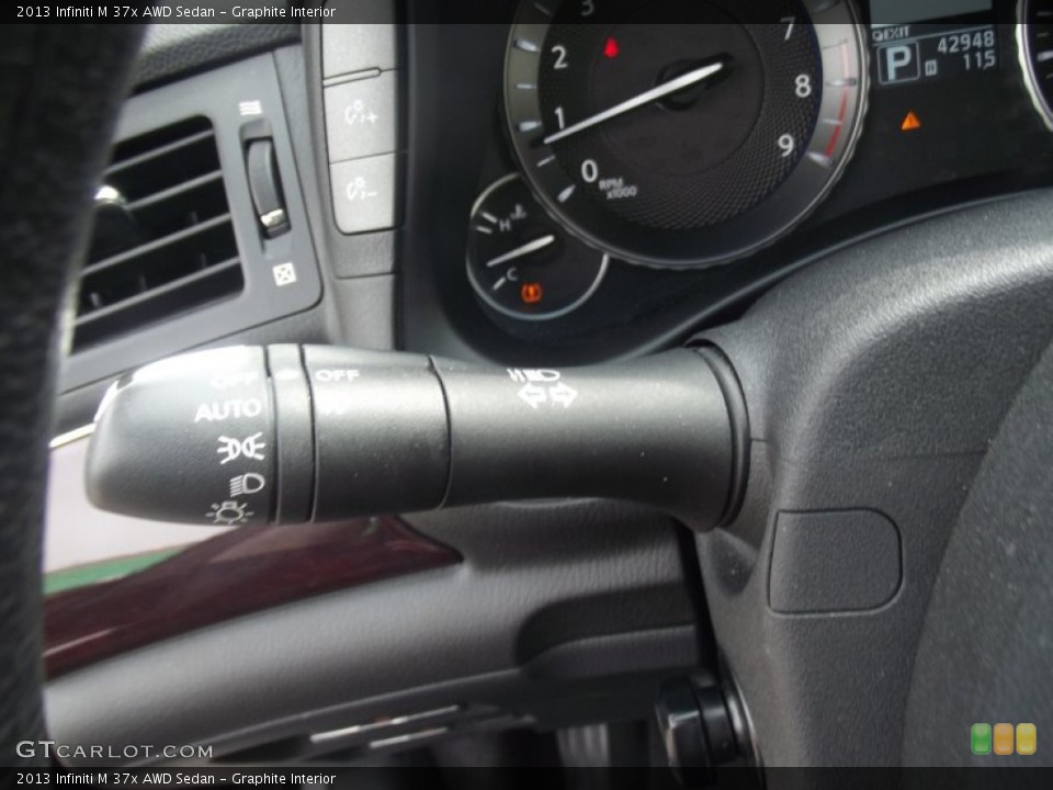 Graphite Interior Controls for the 2013 Infiniti M 37x AWD Sedan #91842323
