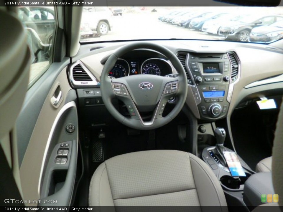 Gray Interior Photo for the 2014 Hyundai Santa Fe Limited AWD #91956263
