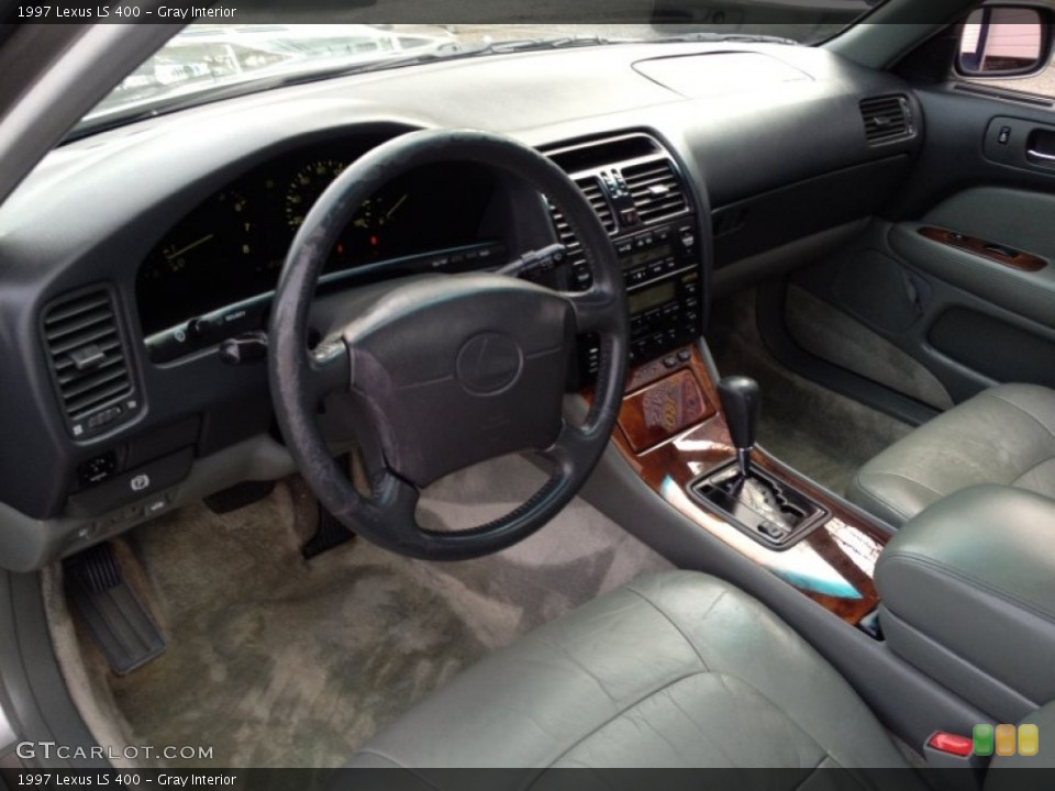 Gray Interior Photo for the 1997 Lexus LS 400 #91956380