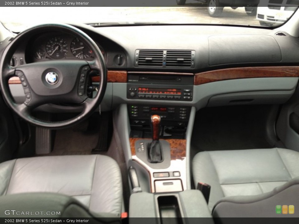 Grey Interior Dashboard for the 2002 BMW 5 Series 525i Sedan #91963196