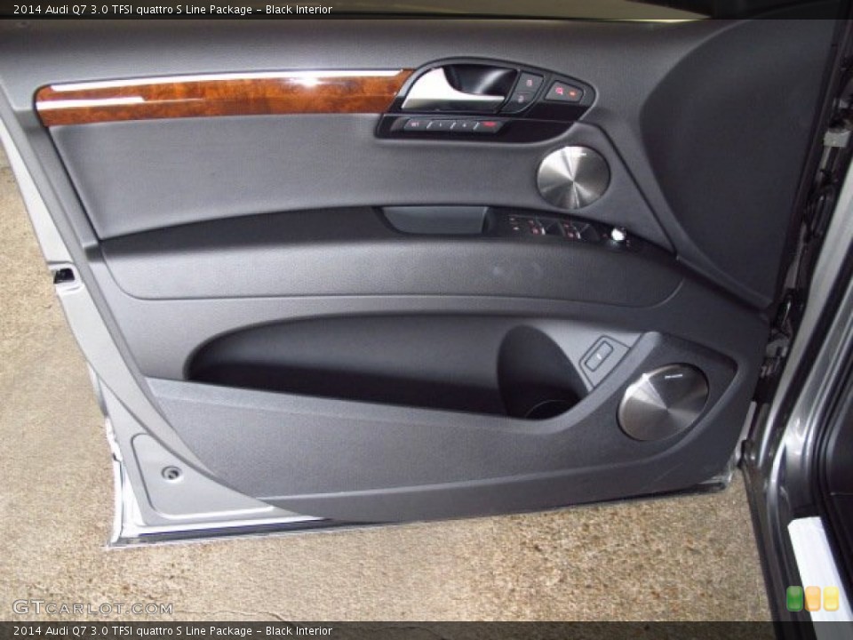 Black Interior Door Panel for the 2014 Audi Q7 3.0 TFSI quattro S Line Package #92011844