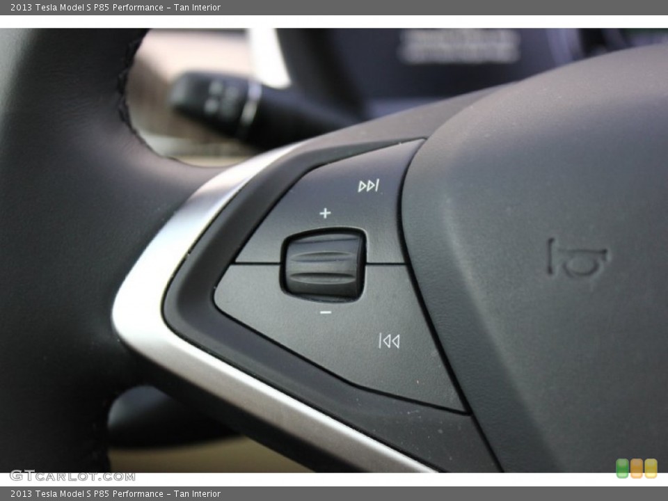 Tan Interior Controls for the 2013 Tesla Model S P85 Performance #92041578