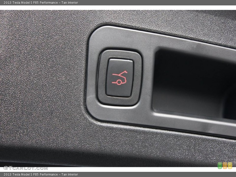 Tan Interior Controls for the 2013 Tesla Model S P85 Performance #92041799