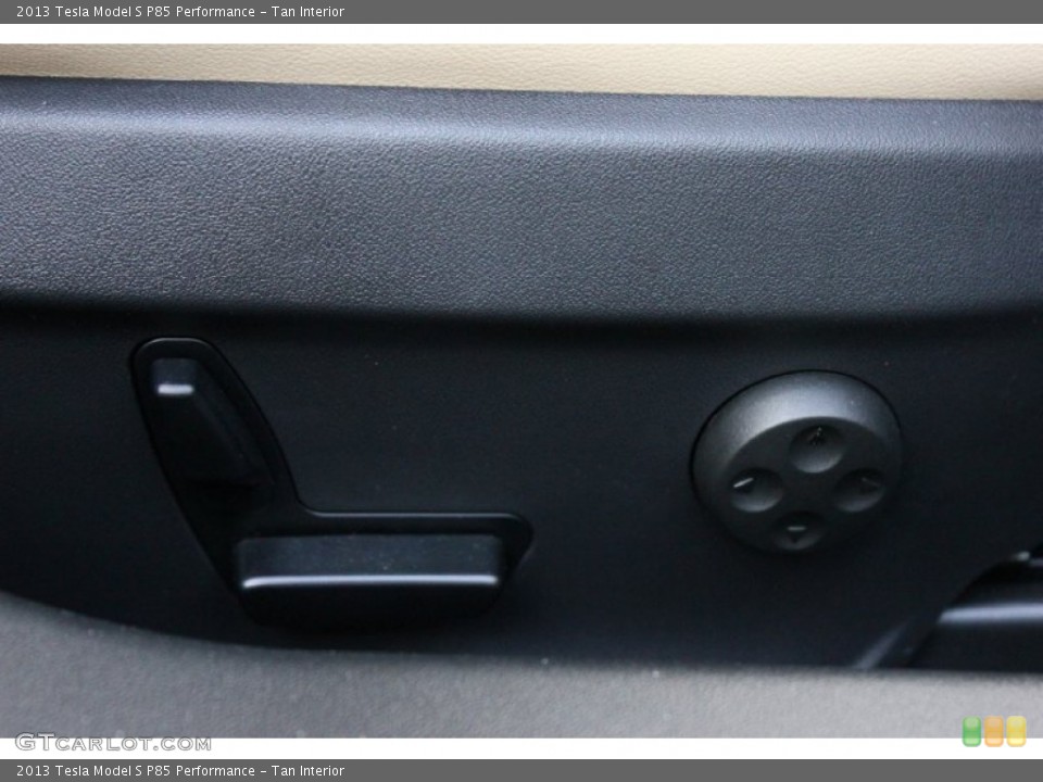 Tan Interior Controls for the 2013 Tesla Model S P85 Performance #92041961