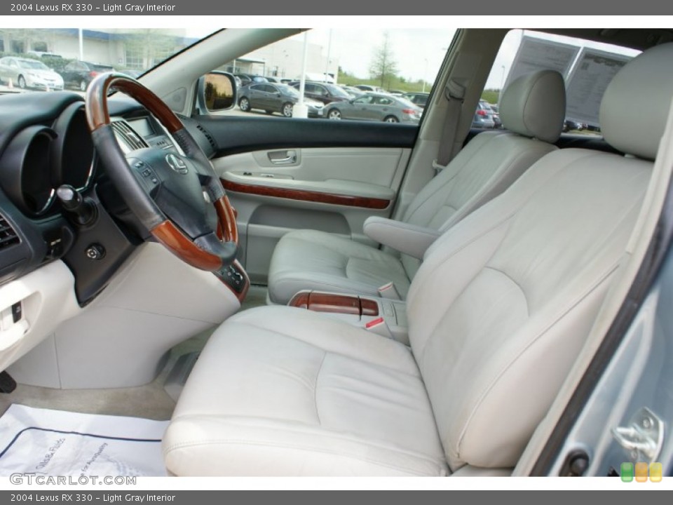 Light Gray Interior Photo for the 2004 Lexus RX 330 #92053100