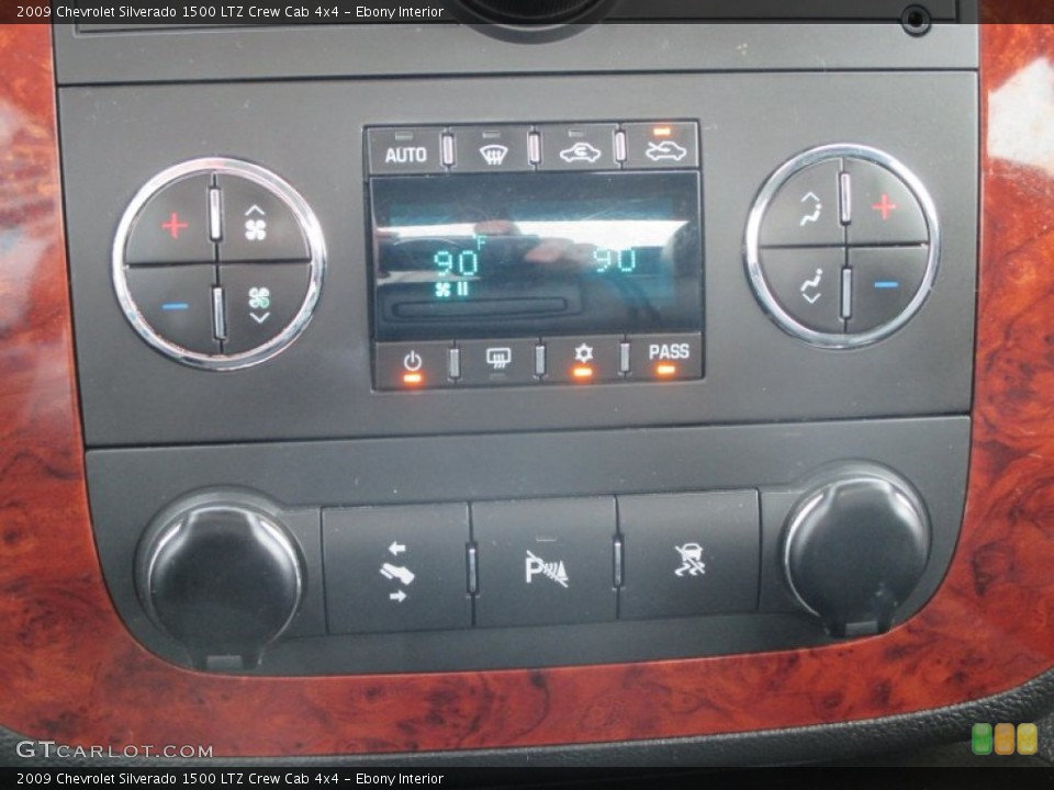 Ebony Interior Controls for the 2009 Chevrolet Silverado 1500 LTZ Crew Cab 4x4 #92126258