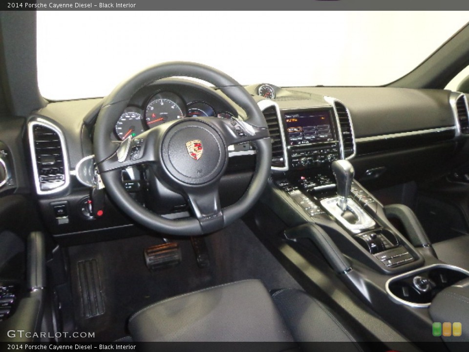 Black Interior Dashboard for the 2014 Porsche Cayenne Diesel #92153674