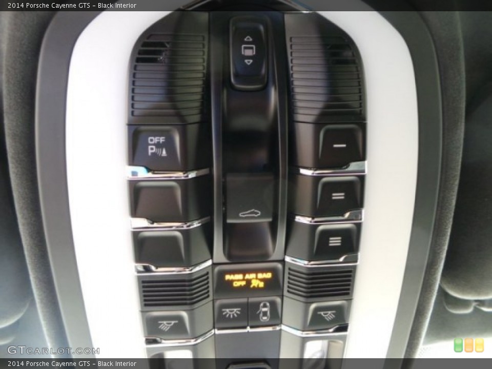 Black Interior Controls for the 2014 Porsche Cayenne GTS #92181790