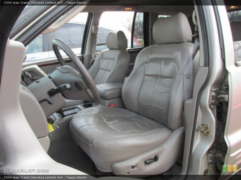 Taupe Interior Photo for the 2004 Jeep Grand Cherokee Limited 4x4 #92224126
