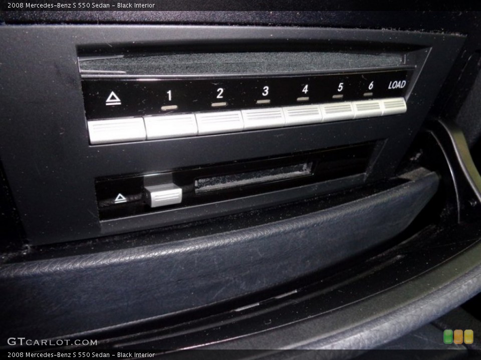 Black Interior Controls for the 2008 Mercedes-Benz S 550 Sedan #92229052