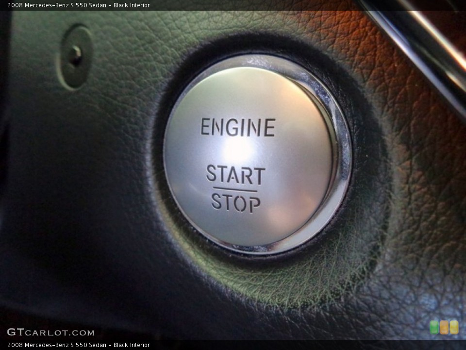 Black Interior Controls for the 2008 Mercedes-Benz S 550 Sedan #92229163