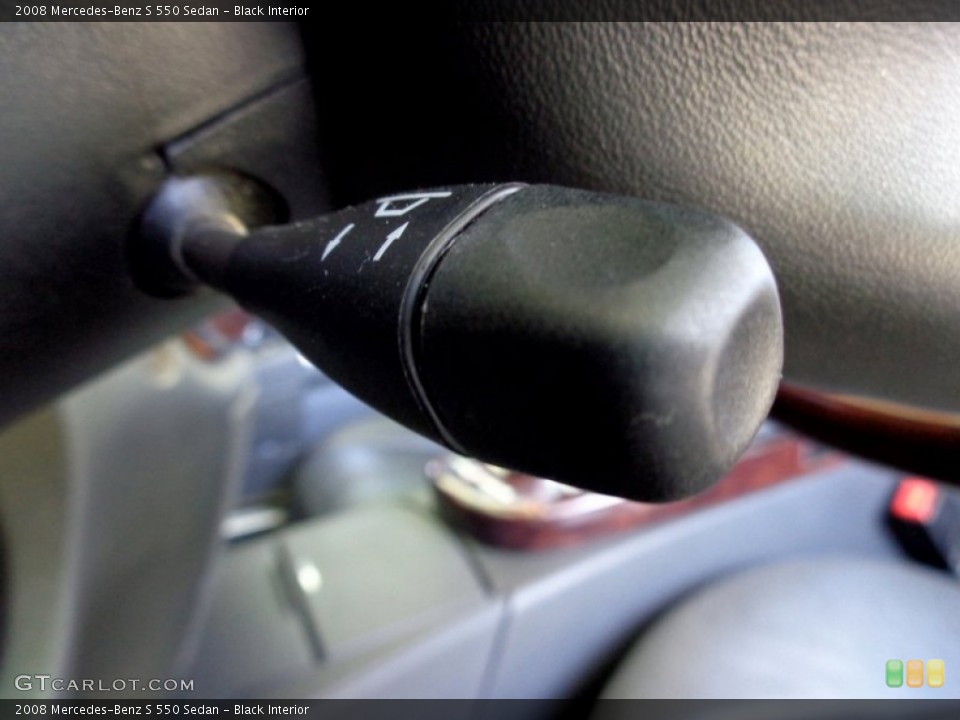 Black Interior Controls for the 2008 Mercedes-Benz S 550 Sedan #92230099