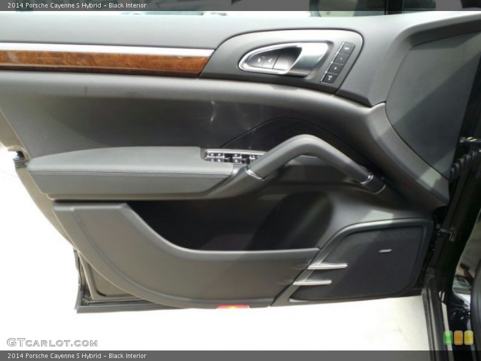 Black Interior Door Panel for the 2014 Porsche Cayenne S Hybrid #92237618
