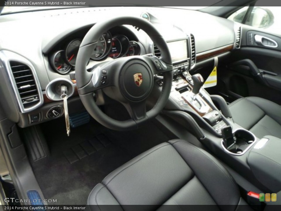 Black Interior Photo for the 2014 Porsche Cayenne S Hybrid #92237624