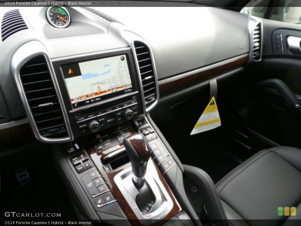 Black Interior Controls for the 2014 Porsche Cayenne S Hybrid #92237633