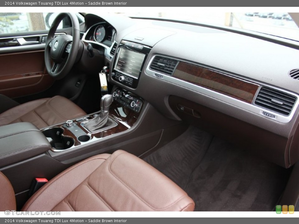 Saddle Brown Interior Photo for the 2014 Volkswagen Touareg TDI Lux 4Motion #92339091