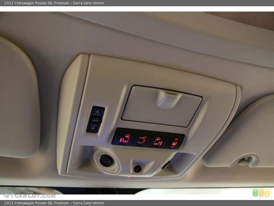 Sierra Sand Interior Controls for the 2013 Volkswagen Routan SEL Premium #92435206