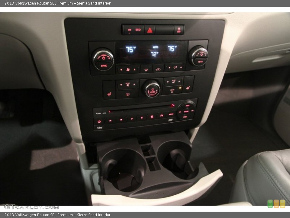 Sierra Sand Interior Controls for the 2013 Volkswagen Routan SEL Premium #92435442