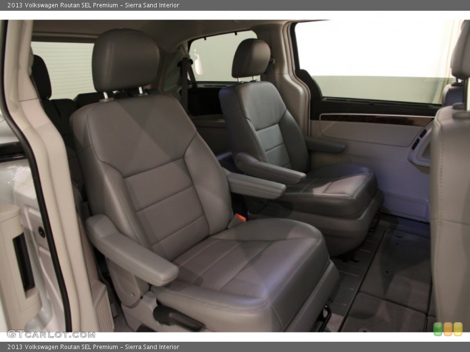 Sierra Sand Interior Rear Seat for the 2013 Volkswagen Routan SEL Premium #92435533