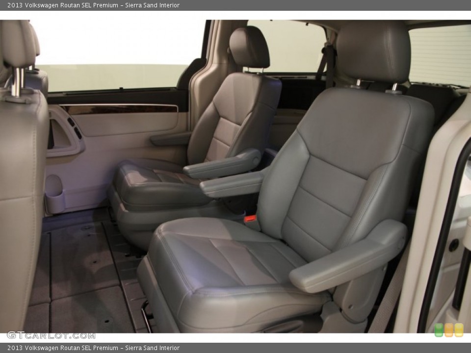Sierra Sand Interior Rear Seat for the 2013 Volkswagen Routan SEL Premium #92435560