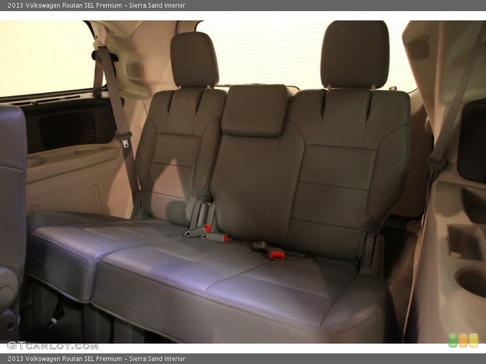 Sierra Sand Interior Rear Seat for the 2013 Volkswagen Routan SEL Premium #92435581