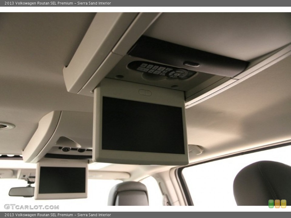 Sierra Sand Interior Entertainment System for the 2013 Volkswagen Routan SEL Premium #92435650