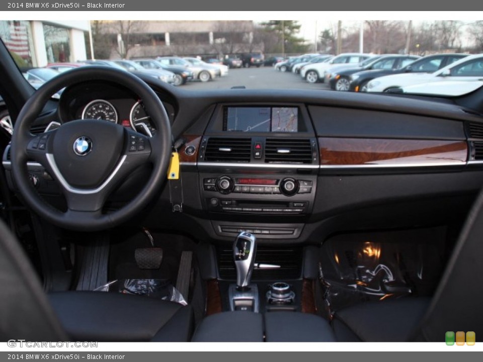 Black Interior Dashboard for the 2014 BMW X6 xDrive50i #92436208