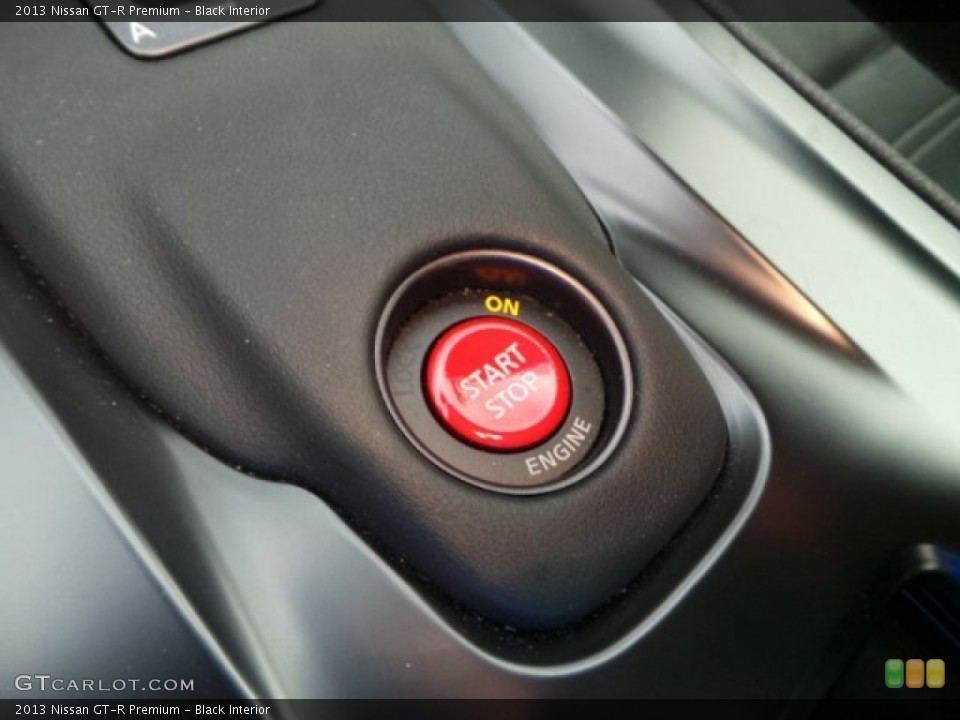 Black Interior Controls for the 2013 Nissan GT-R Premium #92474509