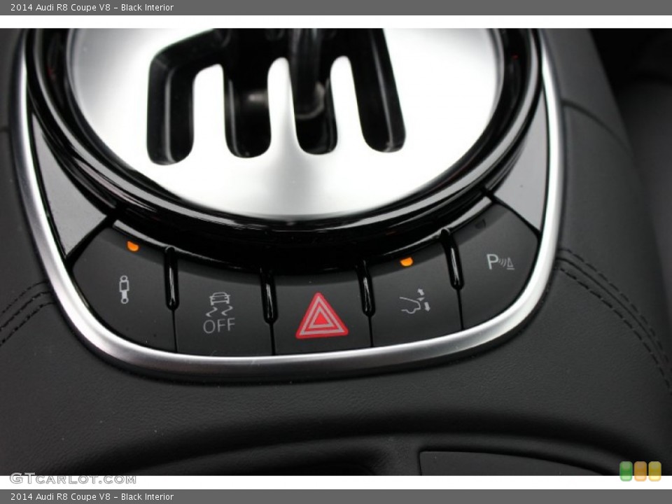 Black Interior Controls for the 2014 Audi R8 Coupe V8 #92514336